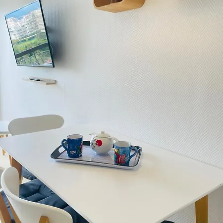 Apartment Grand Calme Avec Piscine - *