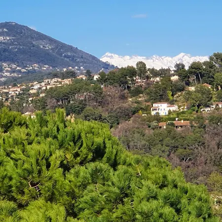 Grand Calme Avec Piscine -